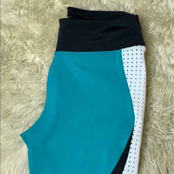 Charli Cohen Laser Leggings - Picture 4 of 11